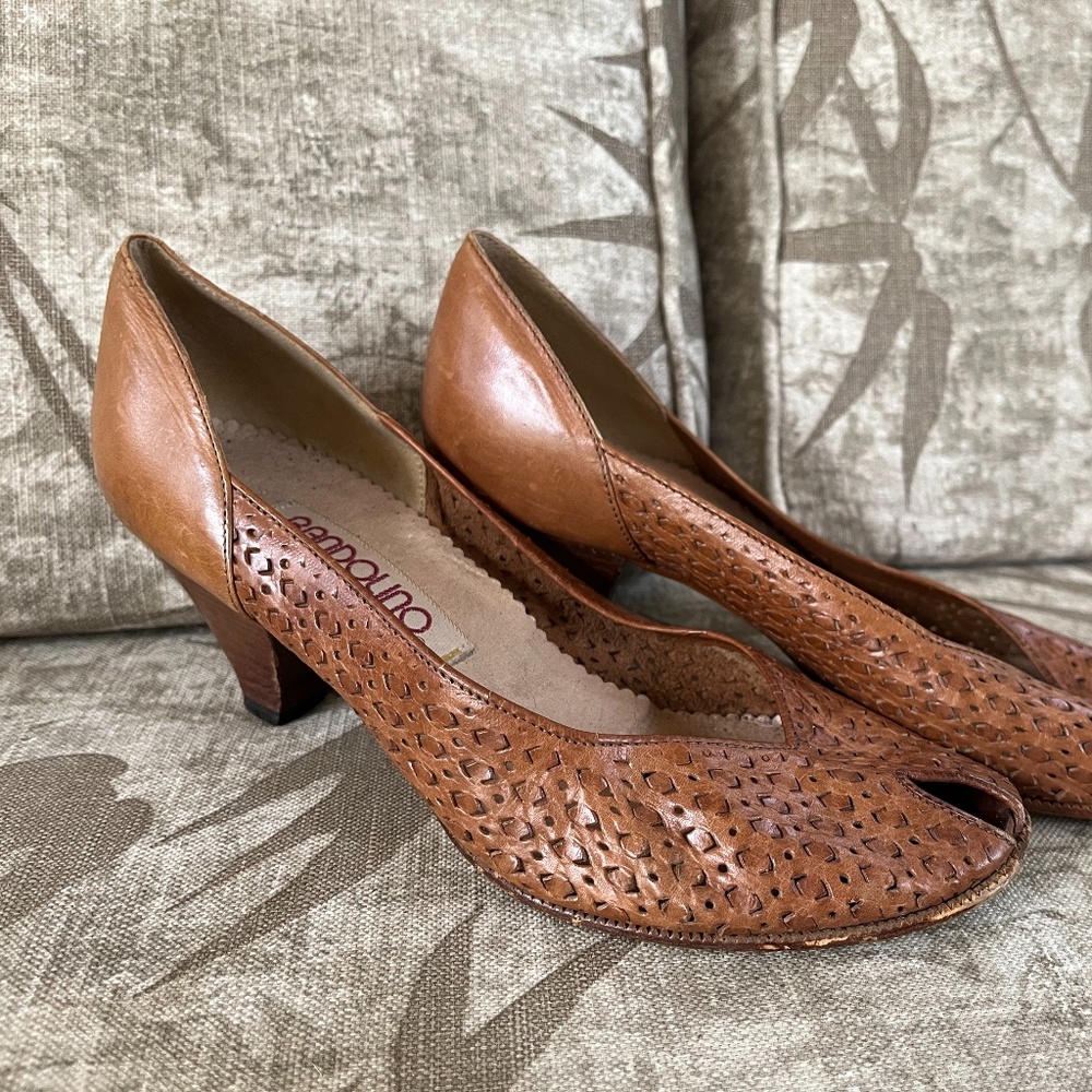 Vintage Bandolino Heels- Women's 5